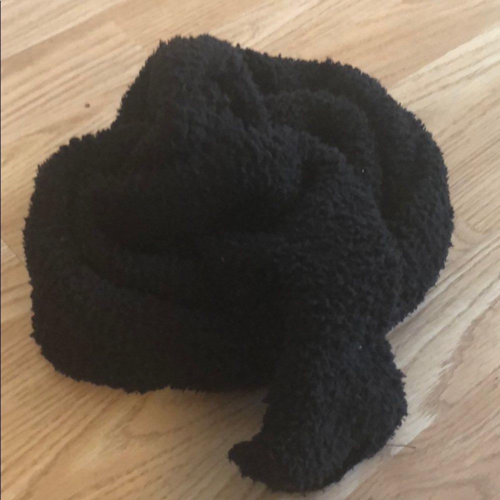 Fuzzy scarf